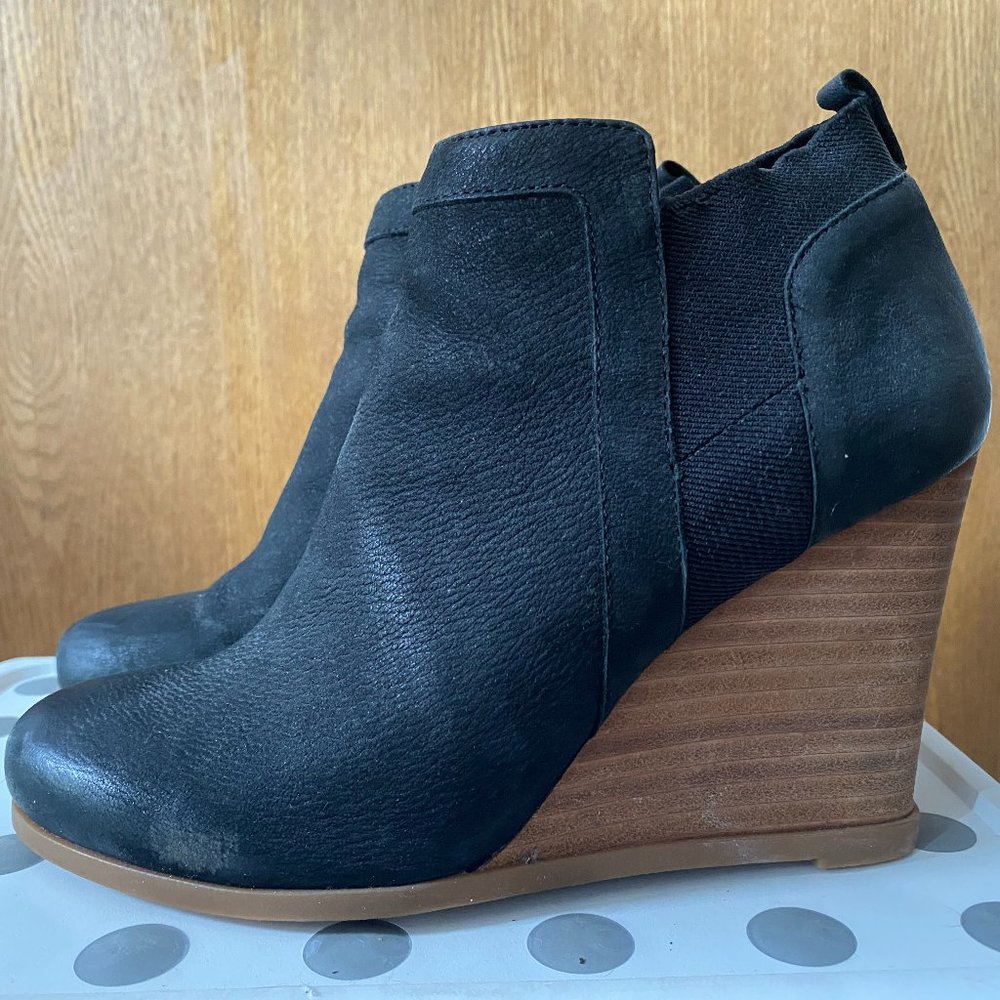 Wedge Booties: Crown Vintage, Model: Carly